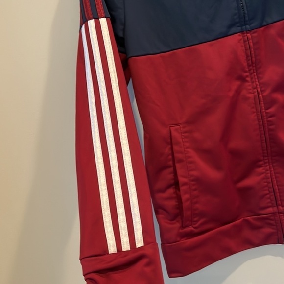 ADIDAS boys wind breaker.  Zip up. Size large (14-16) - Picture 4 of 10